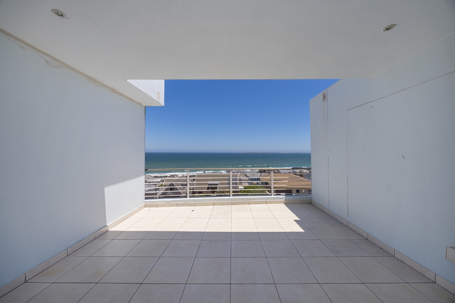 2 Bedroom Property for Sale in Beachfront Western Cape